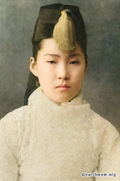 ■ 매일신보에서는 100명의 예술인을 대상으로 기사를 연재했는데, 이 기사의 제목을 「예단일백인(藝檀一百人)」이라 하였다. 3