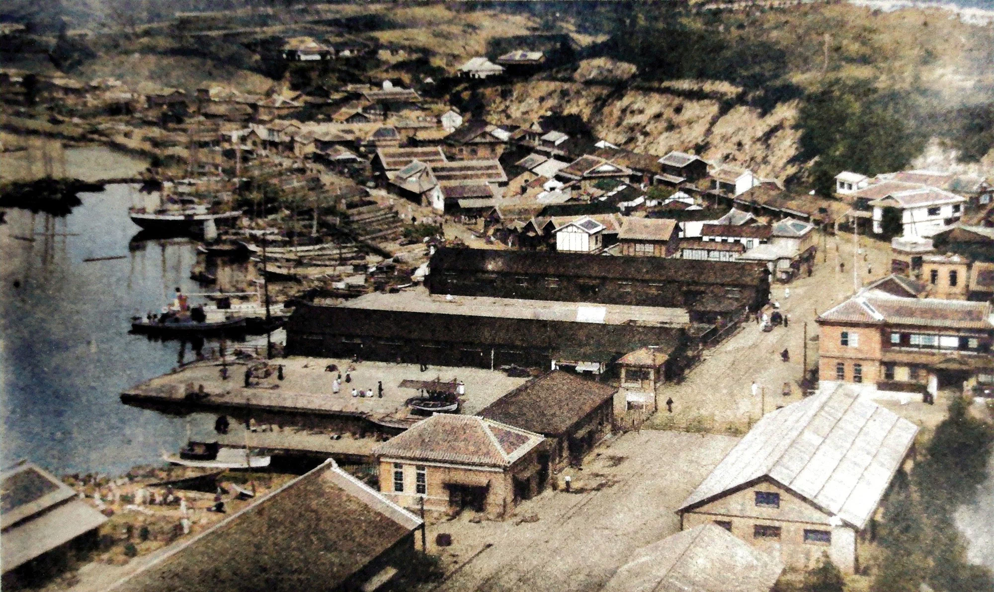 현재 북한지역 청진항(淸津港)의 1930년 조감도. 일제시대에는 '세이신(Seishin)'이라 불렸다. 1