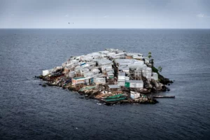 아프리카 최대의 빅토리아 호수에 있는 미징고 섬(Migingo Island)의 면적은 2,000㎡. 3