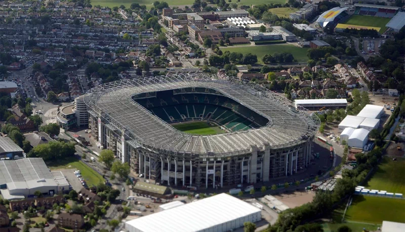 1974년 4월 20일, 잉글랜드와 프랑스의 친선 럭비 경기가 영국 런던 트위크넘 스타디움(Twickenham Stadium)에서 열렸다. 5