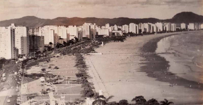 브라질 상파울루 주의 산투스(Santos)시는 세계적으로 유명한 커피 수출항이자 축구황제 '펠레(Pele)의 고향'으로도 알려져 있는 곳이다. 9