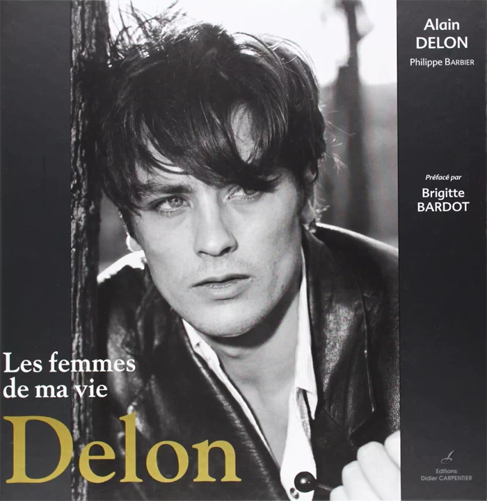 '20세기를 대표하는 미남'의 대명사로 불렸던 프랑스 배우 알랭 들롱(Alain Delon)은 가수로도 활동했으며, 1972년에는 오랜 친구이자 인기가수였던 달리다(Dalida, 1933~1987)와 듀엣 샹송 '파롤르, 파롤르(Paroles, paroles)'를 발표했다. 7