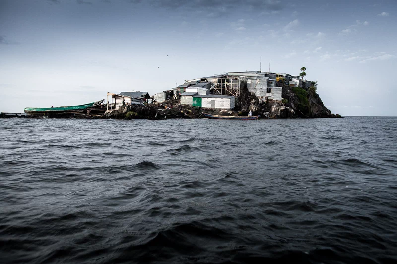 아프리카 최대의 빅토리아 호수에 있는 미징고 섬(Migingo Island)의 면적은 2,000㎡. 15