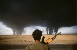 이란-이라크 전쟁(Iran–Iraq War)은 1980년 9월 22일에 발발해 1988년 8월 20일까지 일어난 전쟁이다. 19