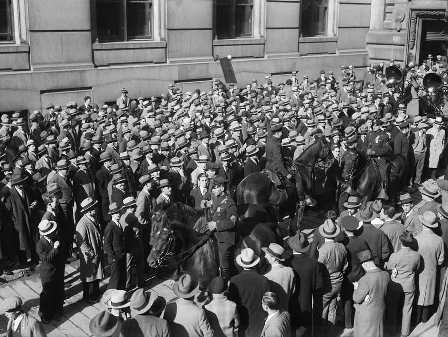 1929년 10월 24일, 미국 뉴욕 증권시장에서 시작된 대폭락. 25