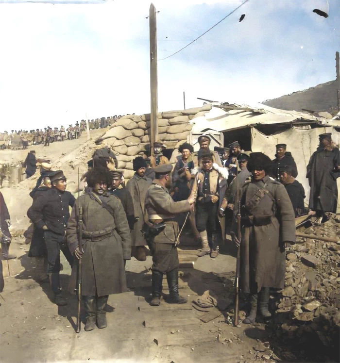 1895년, 청일전쟁에서 승리한 일본은 그 전리품으로 요동반도를 할양받지만 러시아와 독일등의 요구로 반환할 수밖에 없었다. 57