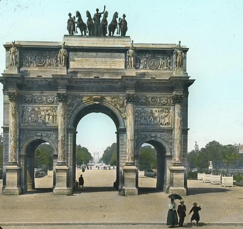 프랑스 제3공화국(Troisième République française)이 시작되고 제1차 세계 대전이 발발하기까지의 시기(1871~1914)를 유럽사에서는 '벨 에포크(Belle Époque)'라고 칭한다. 21