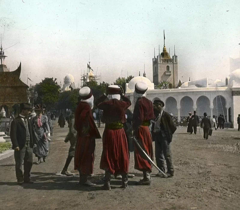 프랑스 제3공화국(Troisième République française)이 시작되고 제1차 세계 대전이 발발하기까지의 시기(1871~1914)를 유럽사에서는 '벨 에포크(Belle Époque)'라고 칭한다. 23