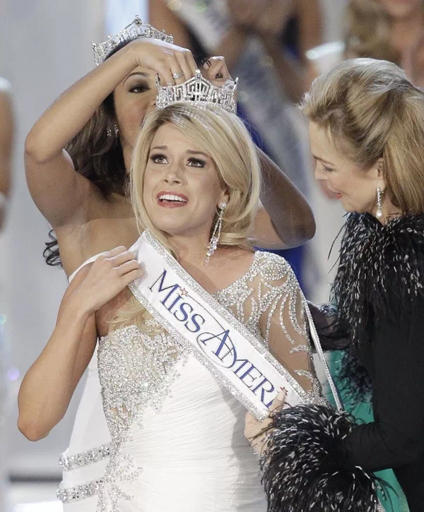 '미스 아메리카(Miss America)'는 세계적 미인대회인 미스유니버스의 미국대표를 선발하는 미스 USA와 혼동되지만 그보다 30년이나 앞선 역사를 갖고 있는 전통의 대회. 169