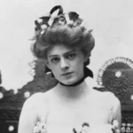 에델 베리모어는 배우 명문가로 유명한 미국의 '베리모어 가문(Barrymore family)'의 일원으로, 그녀 역시 아카데미상 후보에 오르며 활동 당시 '미국 극장가의 퍼스트레이디'라는 별명으로 불렸다. 9