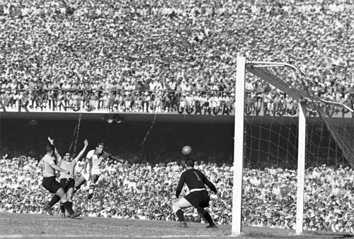 1950 FIFA 월드컵(1950 FIFA World Cup Brazil™)은 역사상 네 번째 월드컵으로 브라질에서 개최되었다. 7