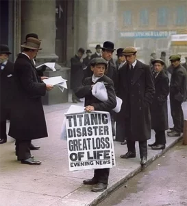 1912년 4월 15일, '불침선'으로 불렸던 호화 여객선 타이타닉(RMS Titanic)이 첫 항해 중 빙산과 충돌해 침몰하는 충격적인 사건이 발생했다. 3