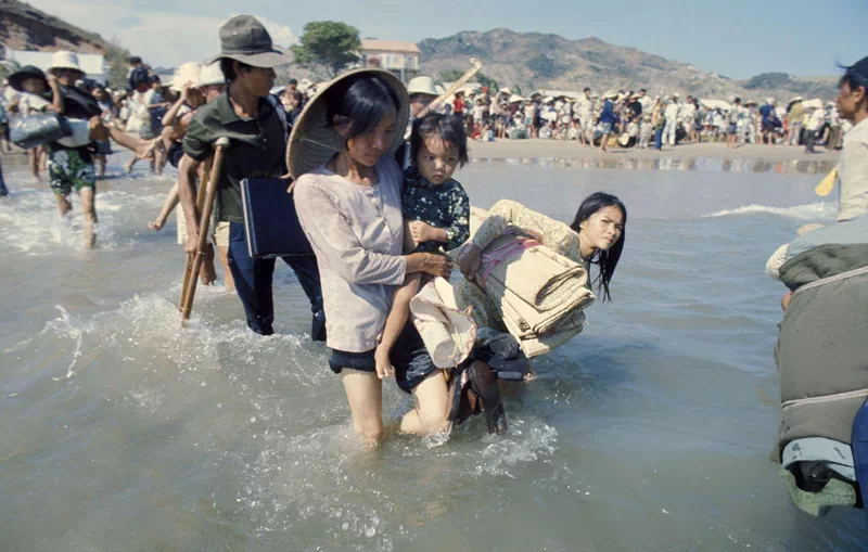 사이공 함락은 단순한 도시점령이 아닌, 미국의 베트남 개입정책의 종말과 냉전구도의 변화를 상징한다. 71